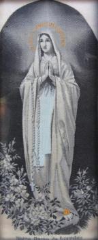 Gobeln- Notre Dame de Lourdes, Panna Marie z Lurd